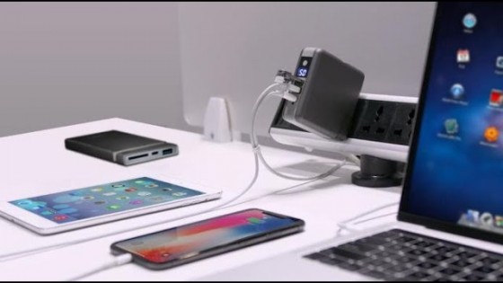 SuperCharger2.0-USB-C Hub & Fast Charge Power Bank